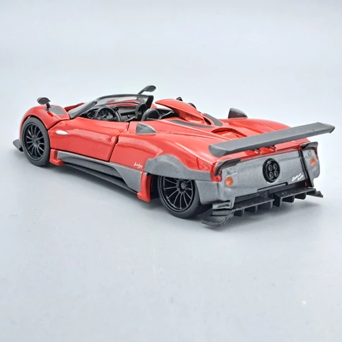 Pagani Zonda HP Barchetta 1:36 piros fém kisautó