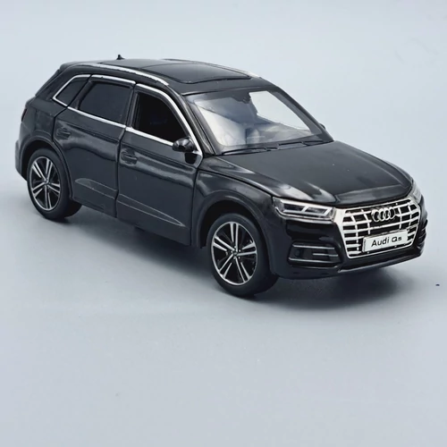 Audi Q5 1:32 Fekete Tayumo fém modell autó