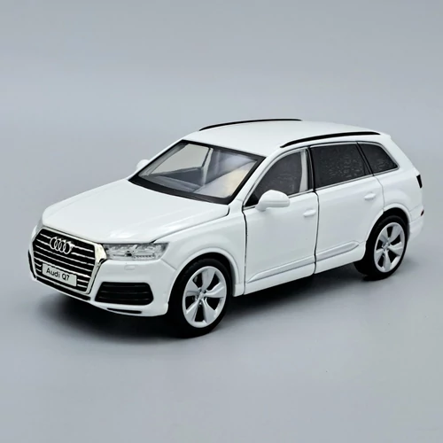 Audi Q7 1:32 fehér Tayumo játékautó