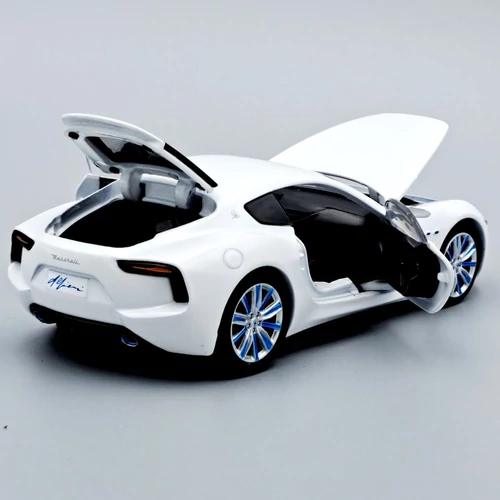 Maserati Alfieri 2014 1:32 Tayumo játék autó