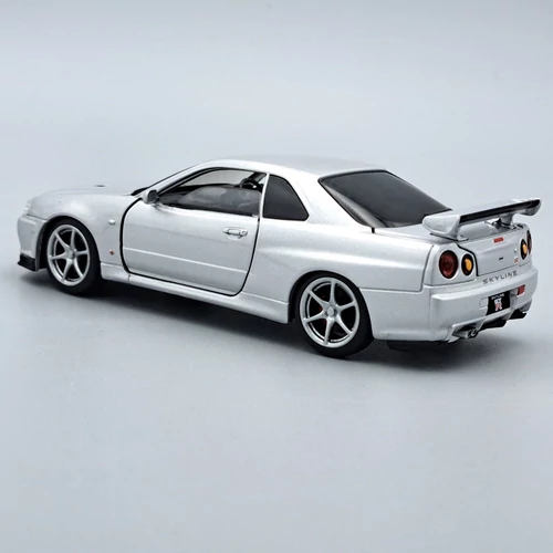 Nissan GT-R34 1:32 Tayumo ezüst fém kisautó