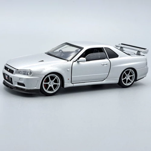 Nissan GT-R34 1:32 Tayumo ezüst fém kisautó