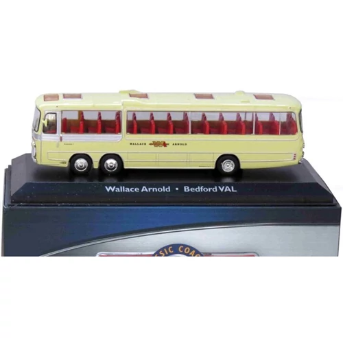 Bedford VAL Wallace Arnold 1:76 retró busz modell