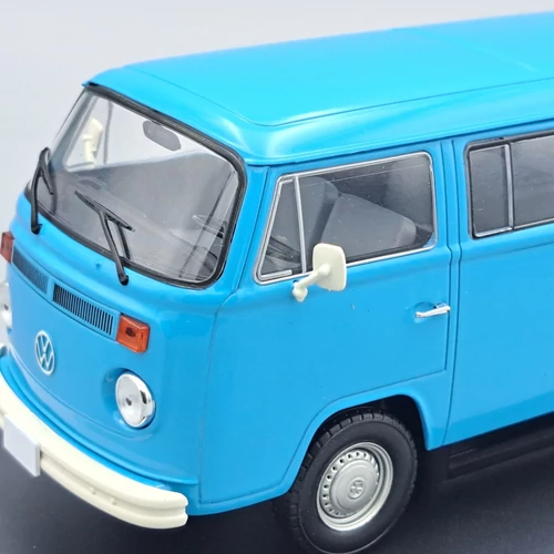 Volkswagen T2 Kombi 1:24 die cast autómodell