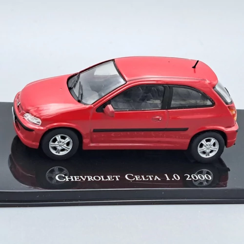 Chevroet Celta 1.0 2000 1:64 fém autómodell