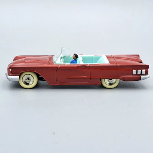 Ford Thunderbird Cabriolet 1:43 Dinky retró fémautó