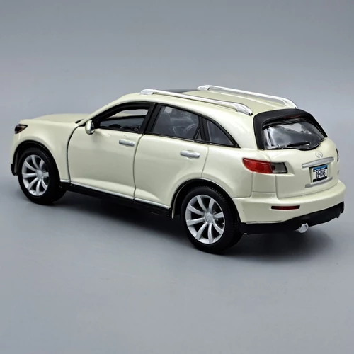  Infiniti FX45 2008 1:24 Maisto modell autó