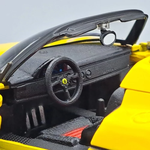 Ferrari F50 1995 1:24 Vitrinben sárga Bburago die cast