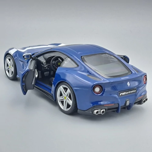 Ferrari F12 Berlinetta N 7 2012 1:24 Bburago autó modell