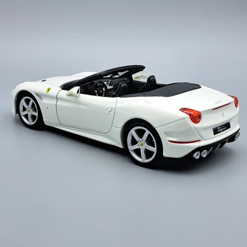 Ferrari California T Spider Cabrio 2014 Bburago autó modell