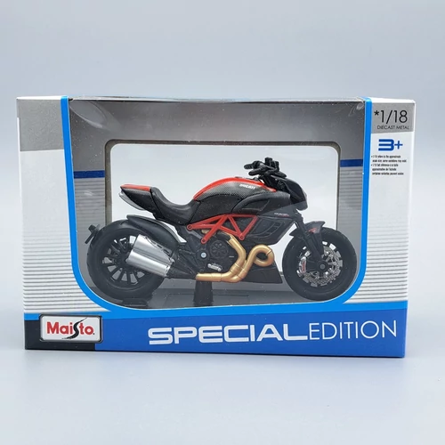 Ducati Diavel Carbon 1:18 Maisto motor modell