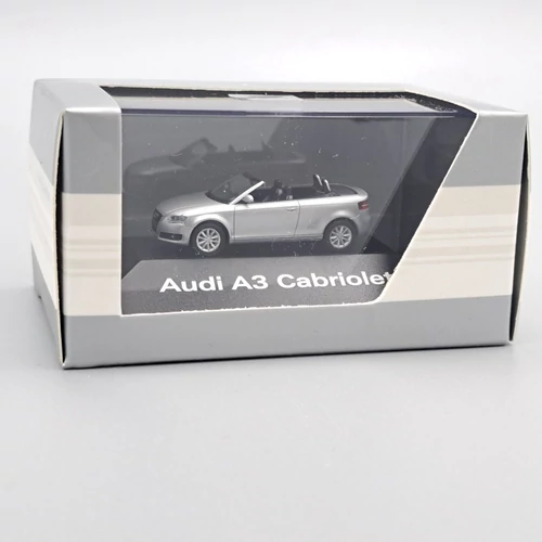 Audi A3 Cabriolet 1:87 H0 ezüst modell autó