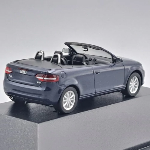 Audi A3 Cabriolet 1:87 H0 kék modell autó