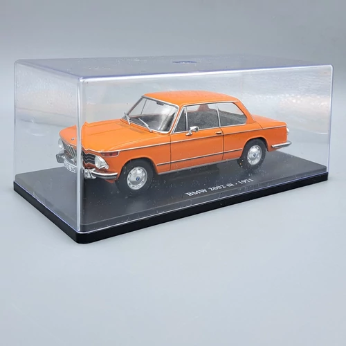 BMW 2002tii 1971 1:24 retró modellautó 