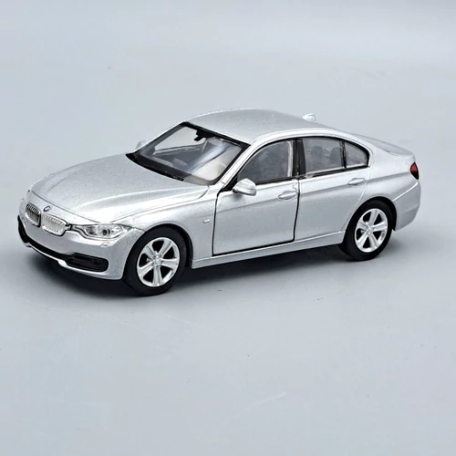 BMW 335i ezüst Welly modell autó