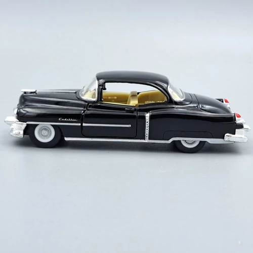 Cadillac Series 62 1953 Kinsmart retró fém autó modell