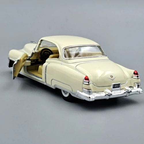 Cadillac Series 62 1953 Kinsmart retró fém autó modell