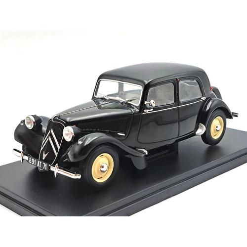 Citroen 11BL Traction 1935 1:24