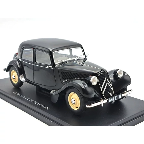 Citroen 11BL Traction 1935 1:24