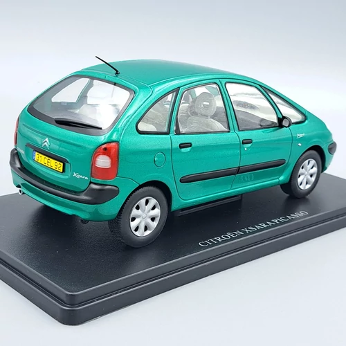 Citroen Xsara Picasso 1:24 Atlas modellautó