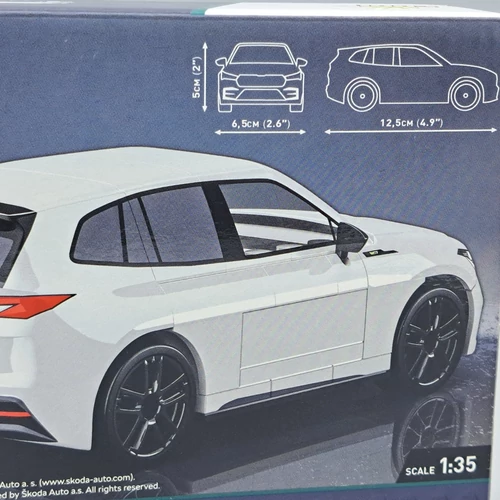 Cobi Skoda Enyaq 1:35 94db-os 24575 építhető autómodell