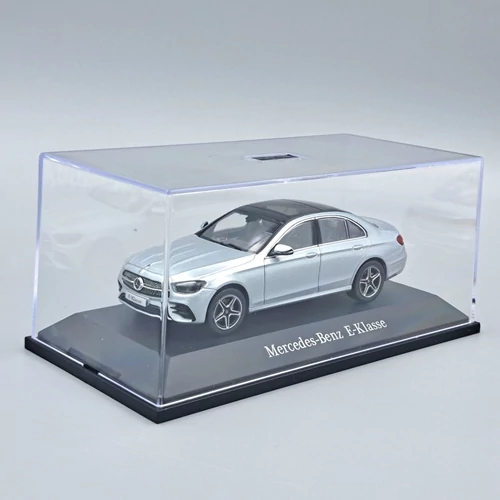 Mercedes Benz E-Classe W213 1:43 ezüst autó modell