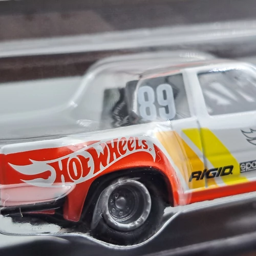 Hot Wheels Elite 64-Toyota Hilux 1989 modellautó kisautó