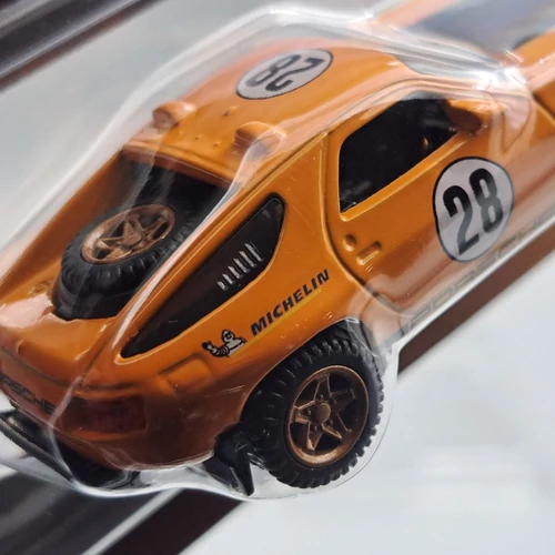 Hot Wheels Elite 64-Porsche 928 Safari autó modell kisautó