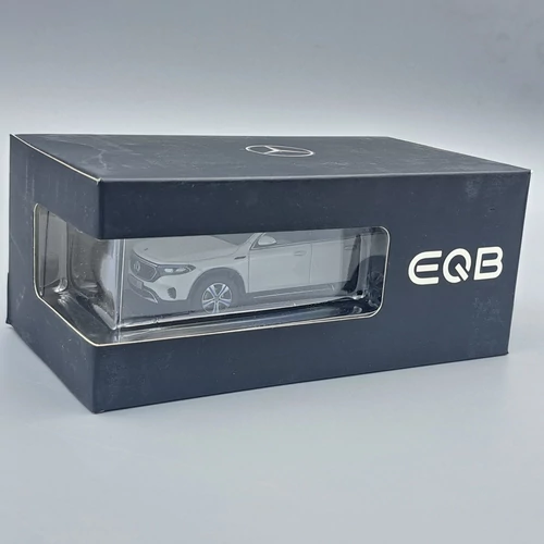 Mercedes Benz EQB X243 1:43 Herpa fehér modell autó