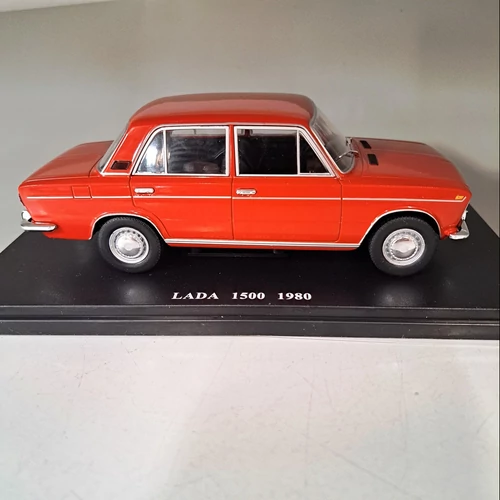  Lada 1500 1980 1:24 ezeröcsi modellautó Edicola