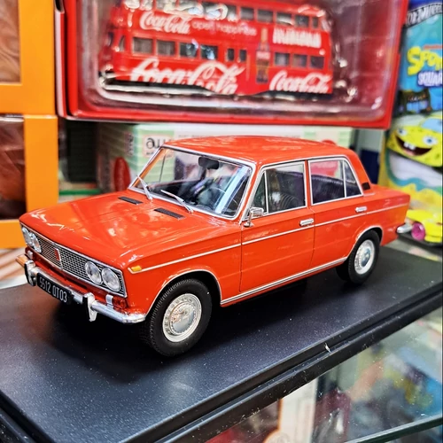  Lada 1500 1980 1:24 ezeröcsi modellautó Edicola