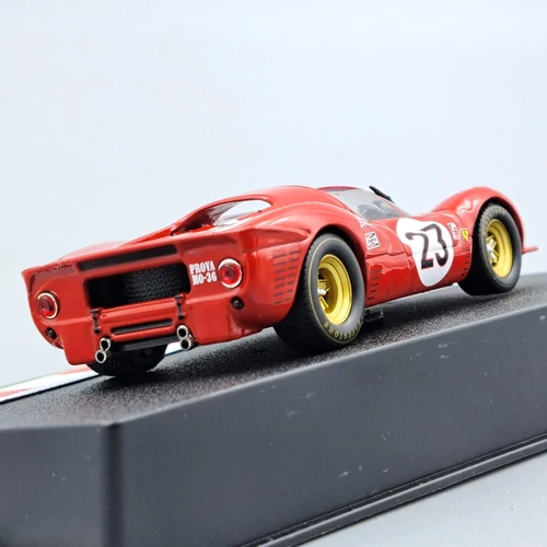  Ferrari 330 P4 24h Daytona 1967 1:43 retró Altaya die cast modell autó