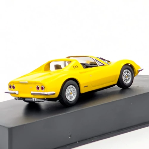 Ferrari 246 Dino GTS 1972 1:43 Altaya