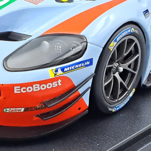 Ford GT 24h LeMans 2019 #69 1:18 IXO fém autó modell