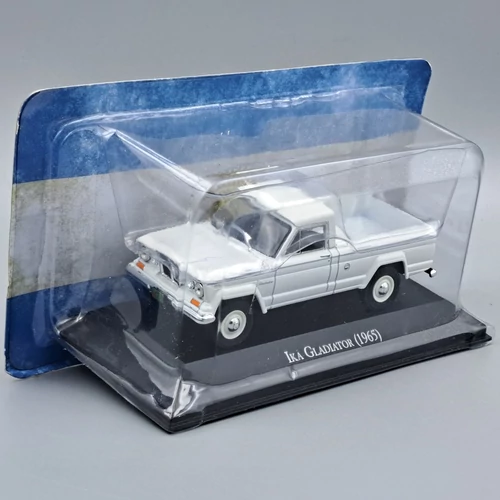 IKA Gladiator 1965 1:43 retró modellautó