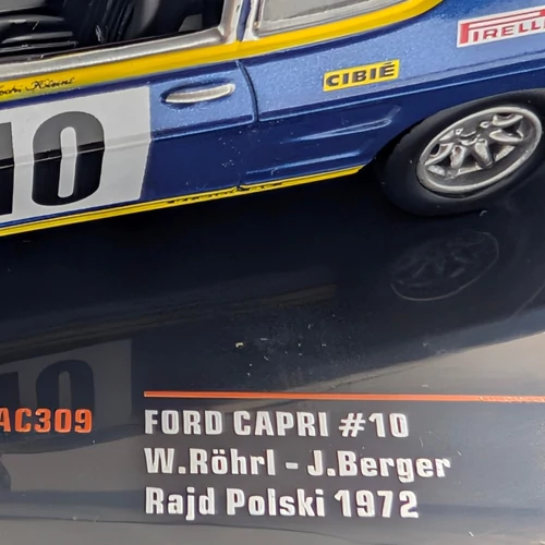 Ford Capri #10 1972 1:43 Röhrl/Berger retró modellautó