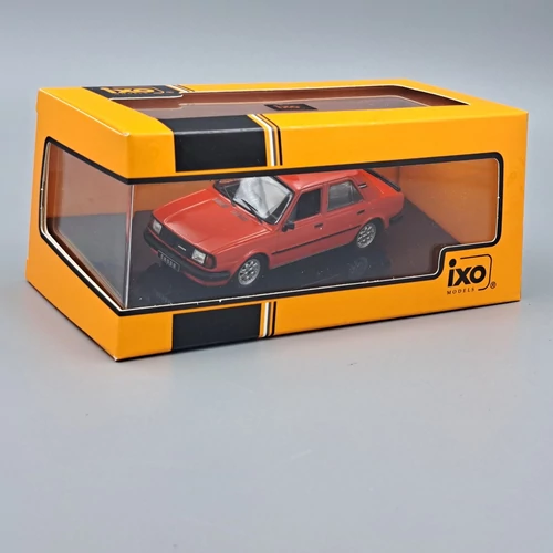 Skoda 130L 1988 1:43 IXO modell autó