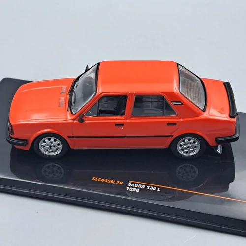 Skoda 130L 1988 1:43 IXO modell autó