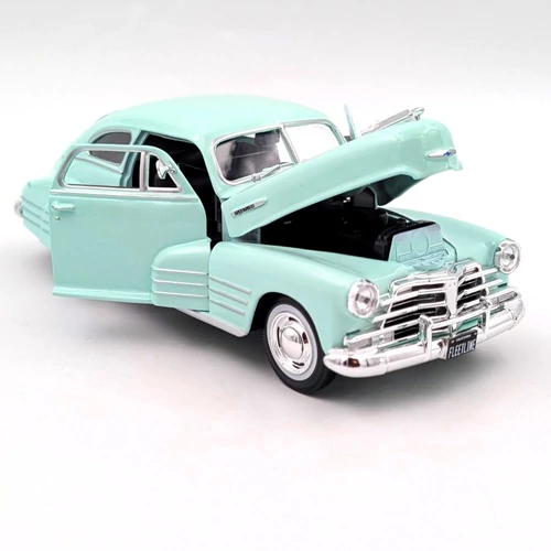 Chevy Fleetline Aerosedan 1:24 Maisto modellautó