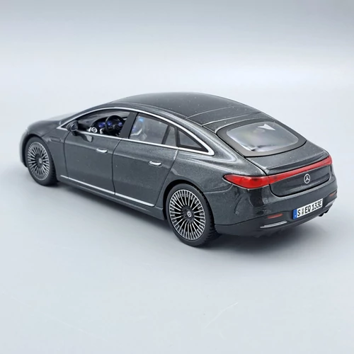 Mercedes Benz EQ Sedan 2022 1:27 Maisto fém autómodell