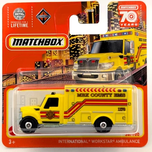  International Ambulance 1:64 Matchbox kisautó