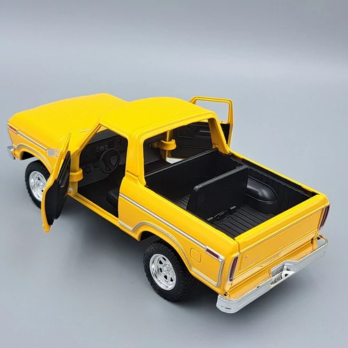 Ford Bronco 1978 1:24 Motor Max modell