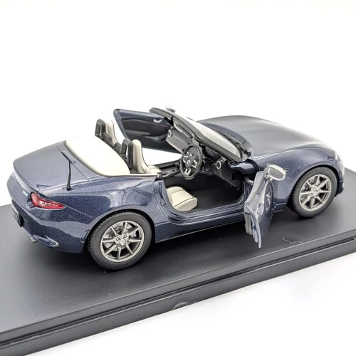 Mazda MX-5 sötétkék 1:24 White Box