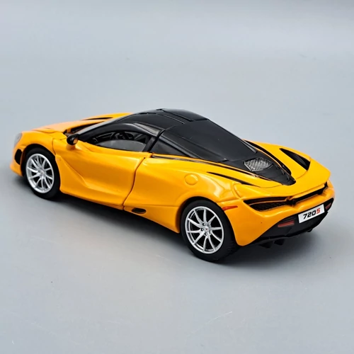 McLaren 720S narancssárga 1:32 Tayumo autó modell