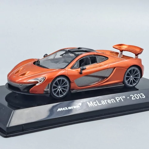 McLaren P1 2013 1:43 modell autó