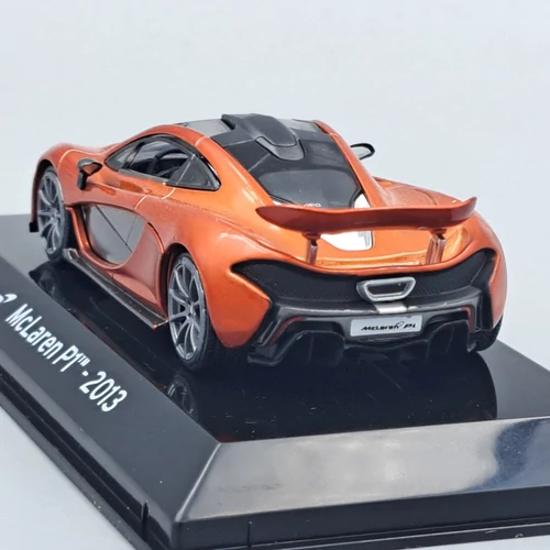 McLaren P1 2013 1:43 modell autó