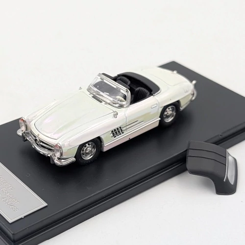 Mercedes Benz 300SL Roadster 1:64 fehér autó modell