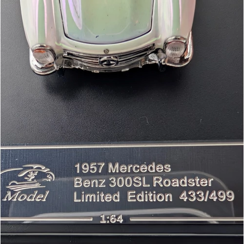 Mercedes Benz 300SL Roadster 1:64 fehér autó modell