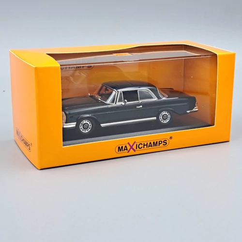 Mercedes Benz S-Class 280SE 1:43 fekete retró Maxichamps autó modell