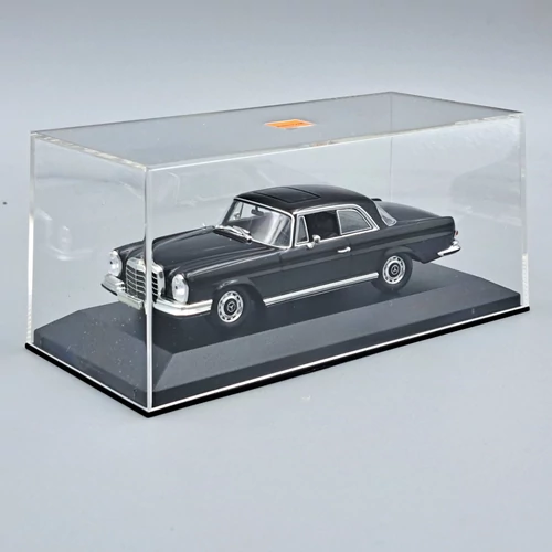 Mercedes Benz S-Class 280SE 1:43 fekete retró Maxichamps autó modell